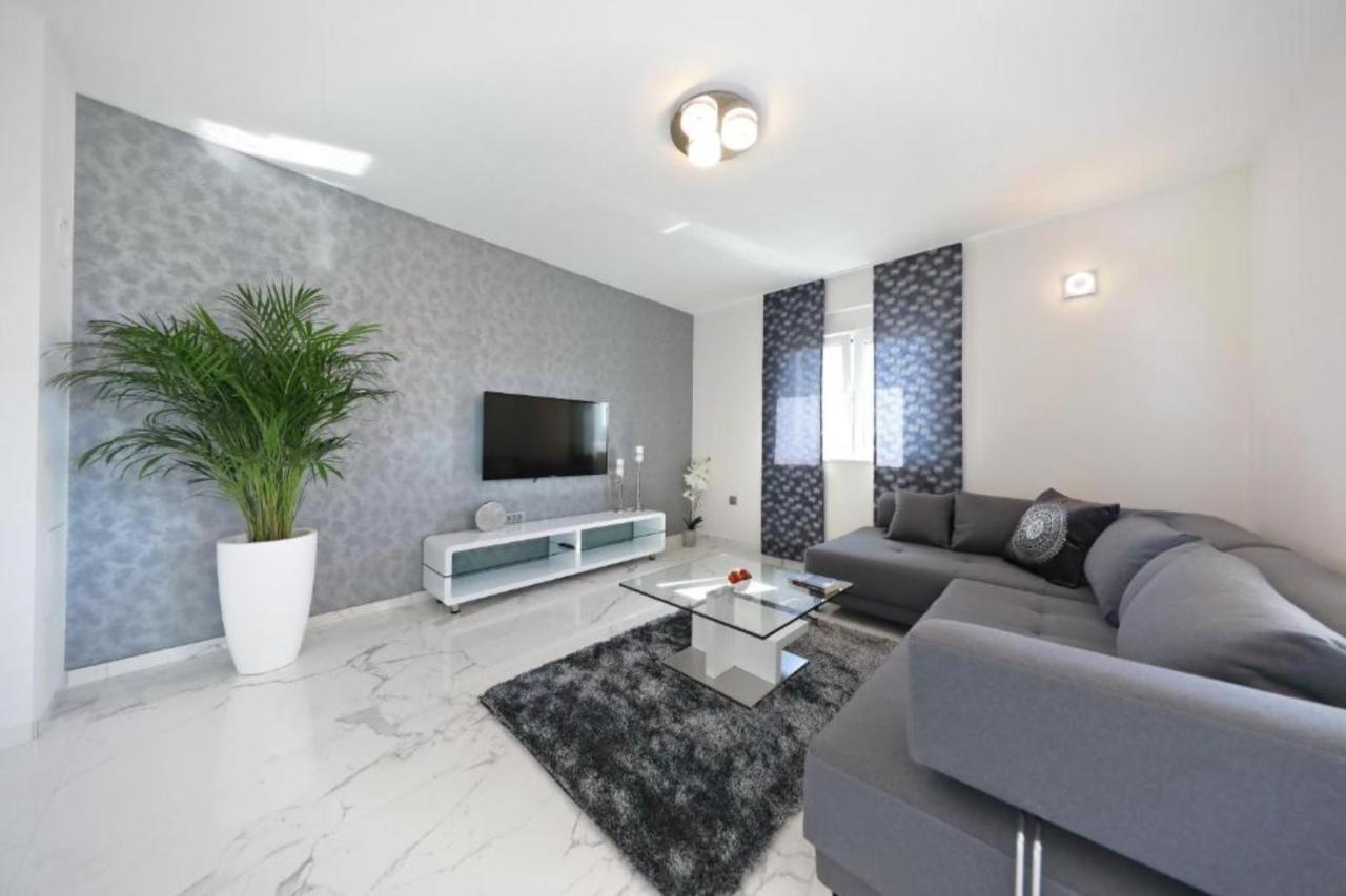 זאדאר Luxury Majpruz Suites I מראה חיצוני תמונה