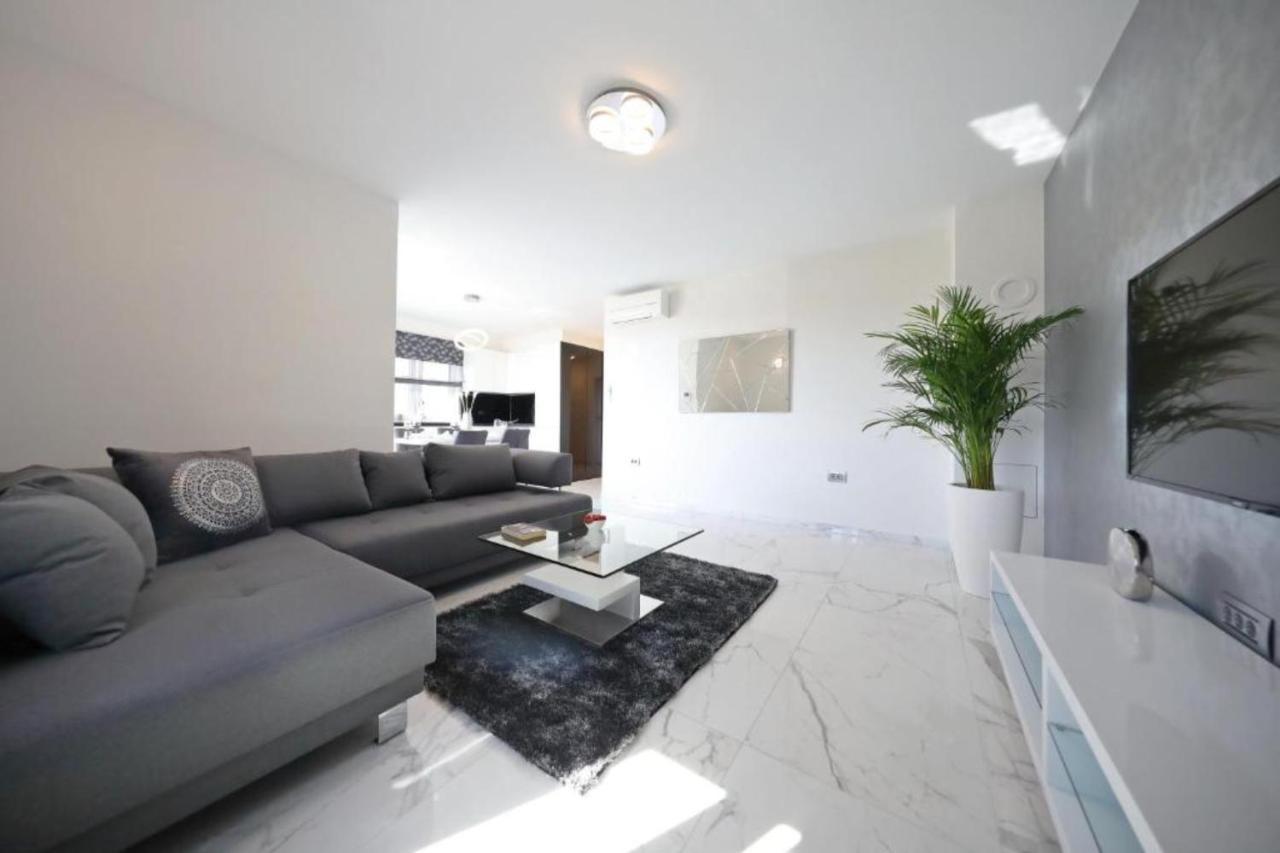זאדאר Luxury Majpruz Suites I מראה חיצוני תמונה