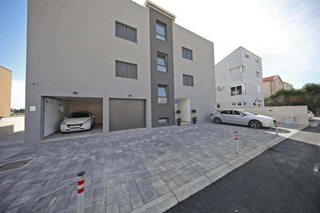 זאדאר Luxury Majpruz Suites I מראה חיצוני תמונה